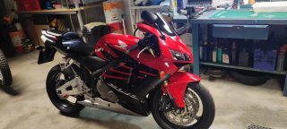 Honda CBR 600 RR 2006 Roja y Negra