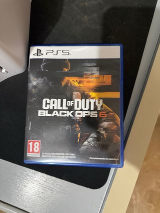 PS5 Slim 1TB + 2 Mandos