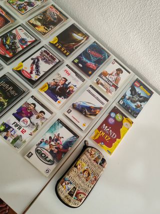 Lote de 20 juegos y funda PSP Sony