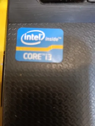 Portátil Asus Intel Core i3