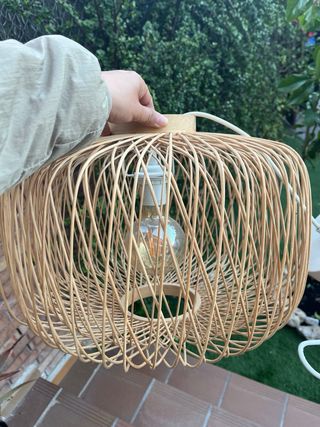 Lámpara techo de ratán y madera con bombilla