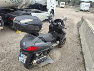Piaggio mp3 500