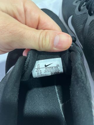 Zapatillas Nike Negras y Blancas