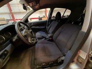 Nissan Almera 2004