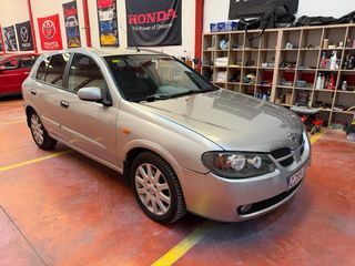 Nissan Almera 2004