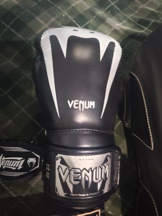 PACK MUAY THAI / BOXEO VENUM – COMO NUEVO