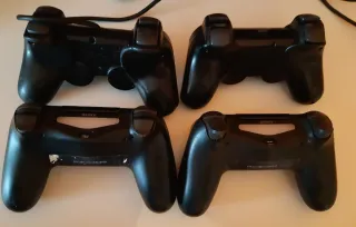 Lote 4 controller PS4, PS3, PS2 (per pezzi)
