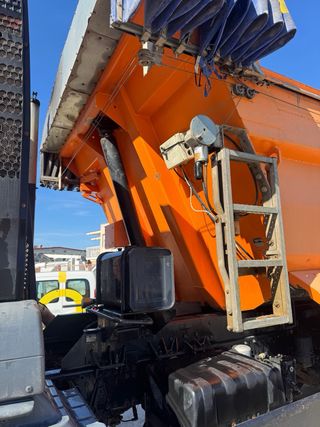 Camión MAN TGS 26.360 caja MEILLER
