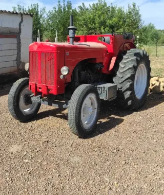 Tractor Rojo - Venta o Cambio