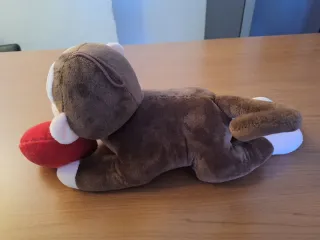 Peluche scimmia marrone con cuore rosso TVB nuovo