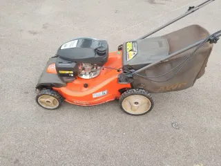 Cortacésped Husqvarna 4x4 Honda