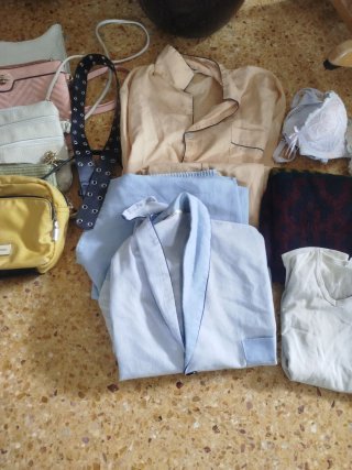 Lote 5€, Vestido lunares , chaqueta roja etc