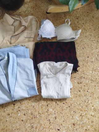 Lote 5€, Vestido lunares , chaqueta roja etc