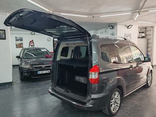 Ford E-Tourneo Courier 2017