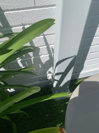 Pérgola bioclimática blanca de aluminio