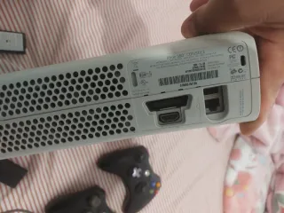 Consola Xbox 360 Blanca + Gears of War