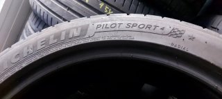 [1] 225/45 R19 96W