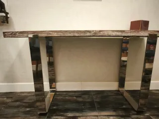 Mesa consola de madera maciza ypatas metálicas