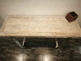 Mesa consola de madera maciza ypatas metálicas
