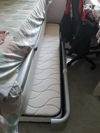Cama canapé con cama inferior