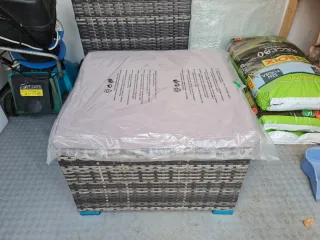 2 piezas: Mesa y taburete ratán LIGNANO