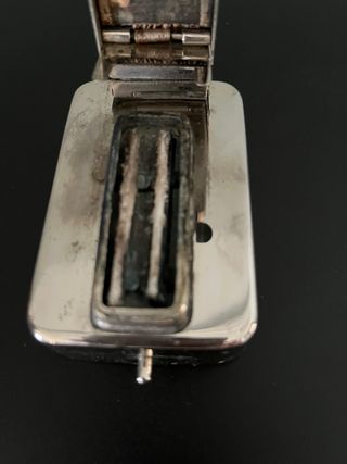 Antiguo afilador de cuchillas de afeitar