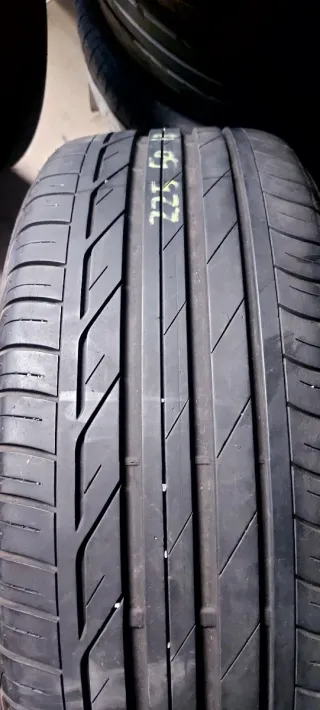 225/50 R18 99W