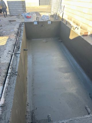 Construcción y reparación de piscinas