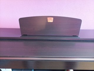 Piano Electrónico Yamaha Clavinova CLP320