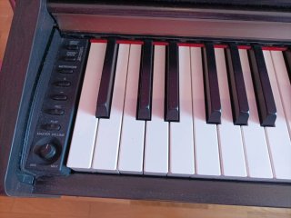 Piano Electrónico Yamaha Clavinova CLP320