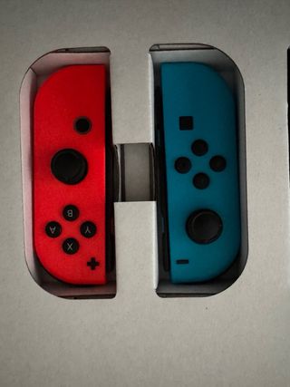 Nintendo Switch Azul y Rojo