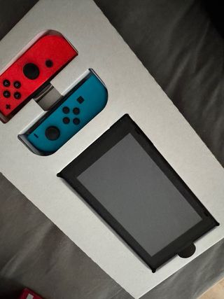 Nintendo Switch Azul y Rojo