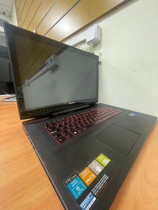 Lenovo Y70-70 Touch -103681-
