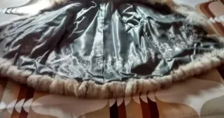 Chaquetón de piel de zorro.