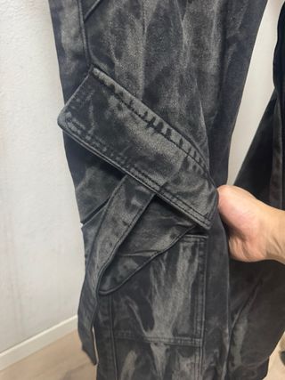 Pantaloni cargo neri effetto stone washed