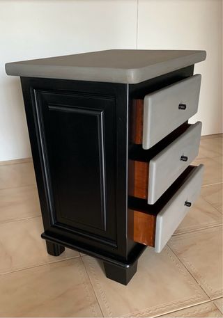 Mesita de noche madera maciza