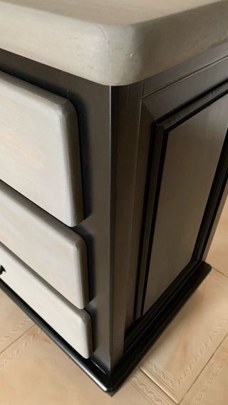 Mesita de noche madera maciza