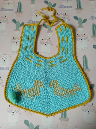 Babero y patucos bebé hecho a mano
