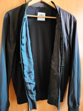 Chaqueta estilo Bomber Zara Negra