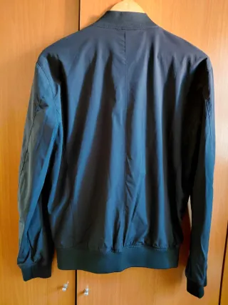 Chaqueta estilo Bomber Zara Negra