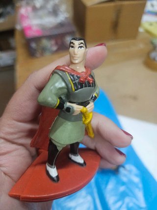 Figuras Mulan y Mushu con caballo