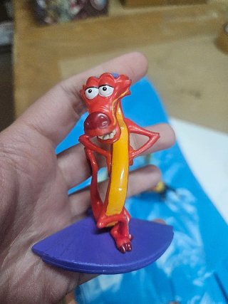 Figuras Mulan y Mushu con caballo