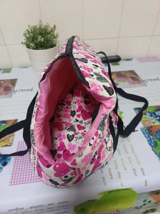 Transportín perro pequeño estampado corazones