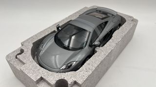 AA76007 Autoart McLaren 12C Silver 1/18