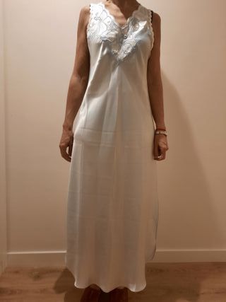 Camisón NATORI bordado azul y blanco talla S