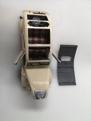 Maqueta Citroën 2CV Beige