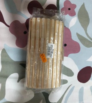 Bolso de mano dorado imitación nacar