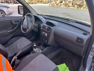 Opel Combo 2004 1.3 CDTI