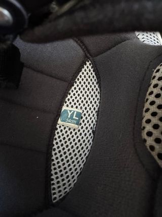 Casco de moto con diseño divertido