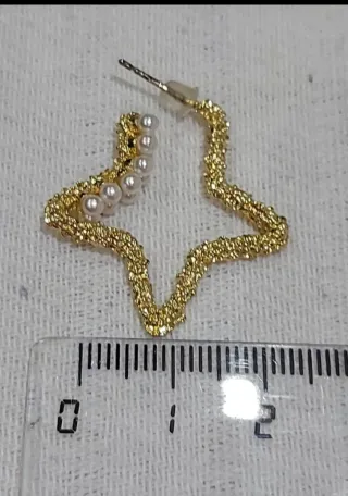 Lote de 3 pares de pendientes de acero.